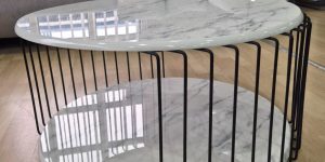 Măsuță de cafea modernă EFES cu blat din MDF lăcuit și picioare metalice elegante, disponibilă la preț de outlet în Showroom Ferremo Otopeni.